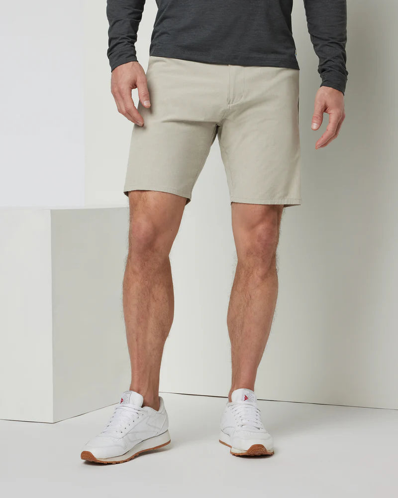 Vuori Men's Aim Short