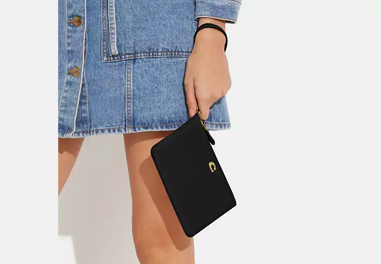 Coach Women's Essential Small Wristlet